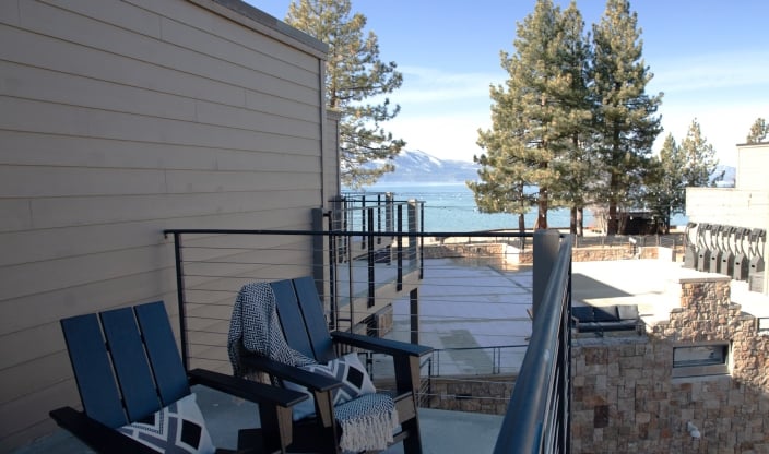 Premier Partial Lakeview