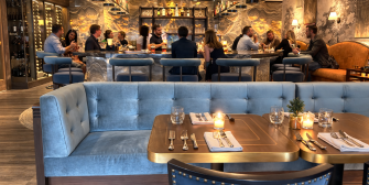 Lakeside Dining with Bar