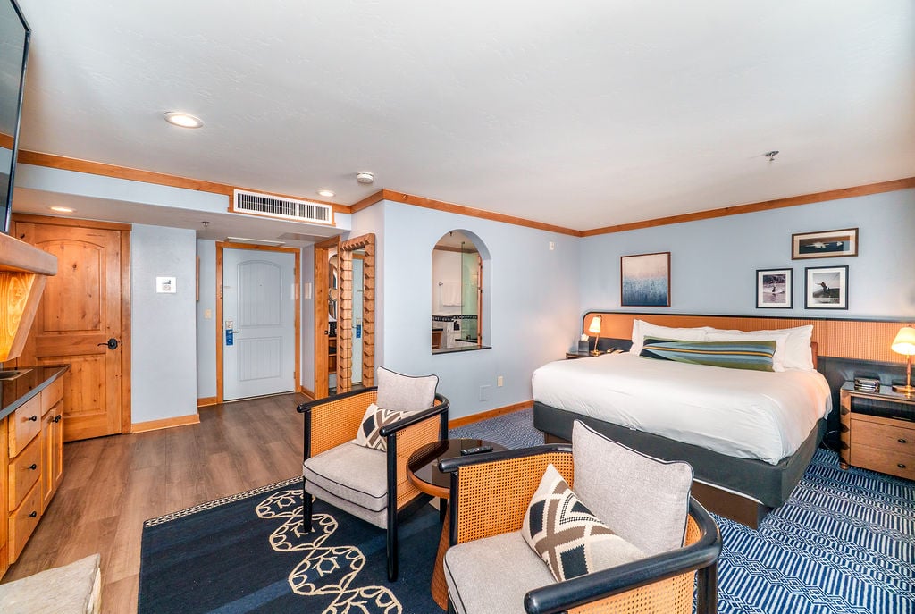 Premier King_Queen & Premier Partial Lakeview 3
